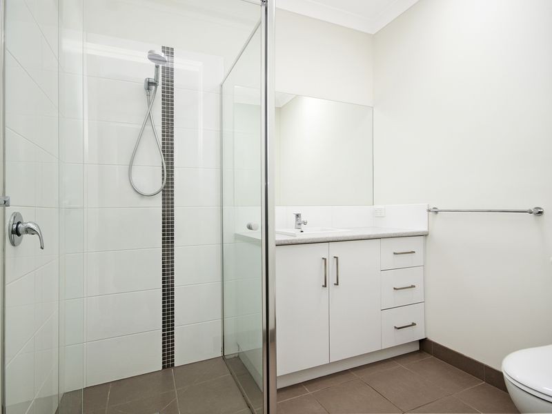 5A Dumburra Avenue, Clifton Springs VIC 3222
