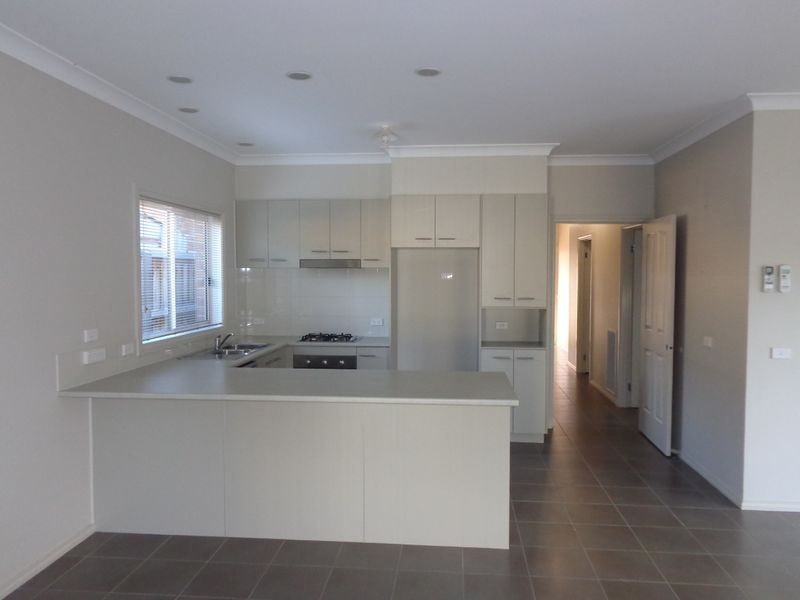 10 Marvins Place, Marshall VIC 3216