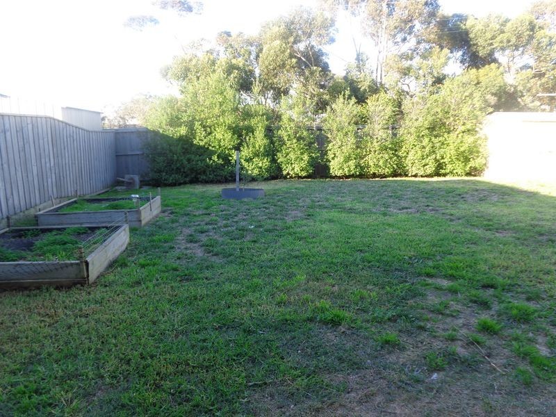 10 Marvins Place, Marshall VIC 3216