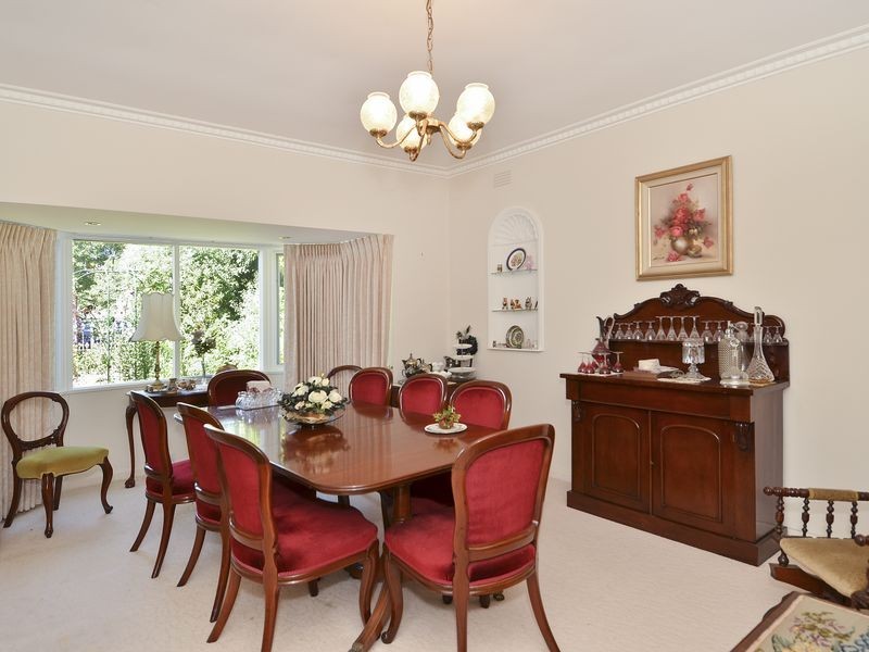 8 Kennedy Grove, Highton VIC 3216