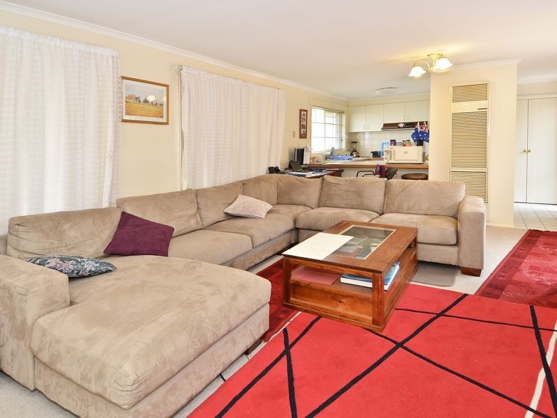 1/174 Thornhill Road, Highton VIC 3216