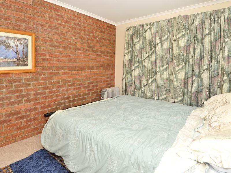 1/174 Thornhill Road, Highton VIC 3216