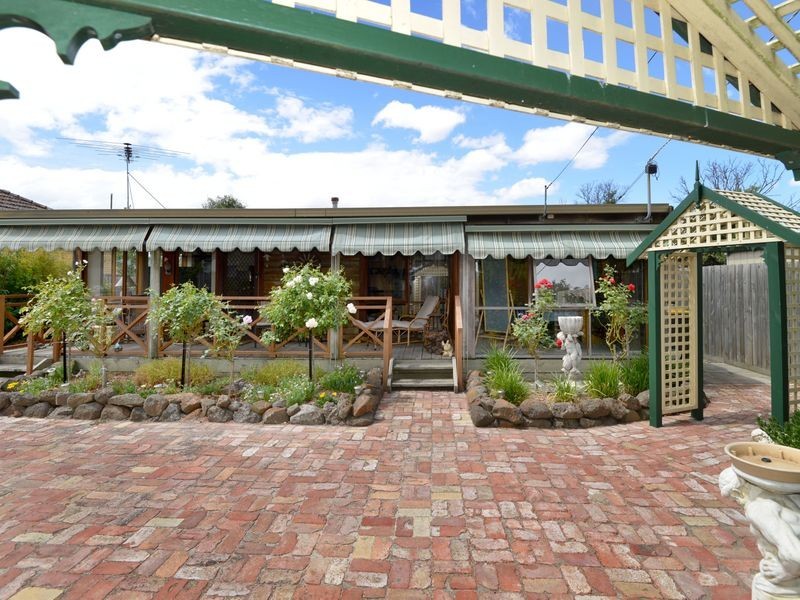 9 Hazel Street, Belmont VIC 3216