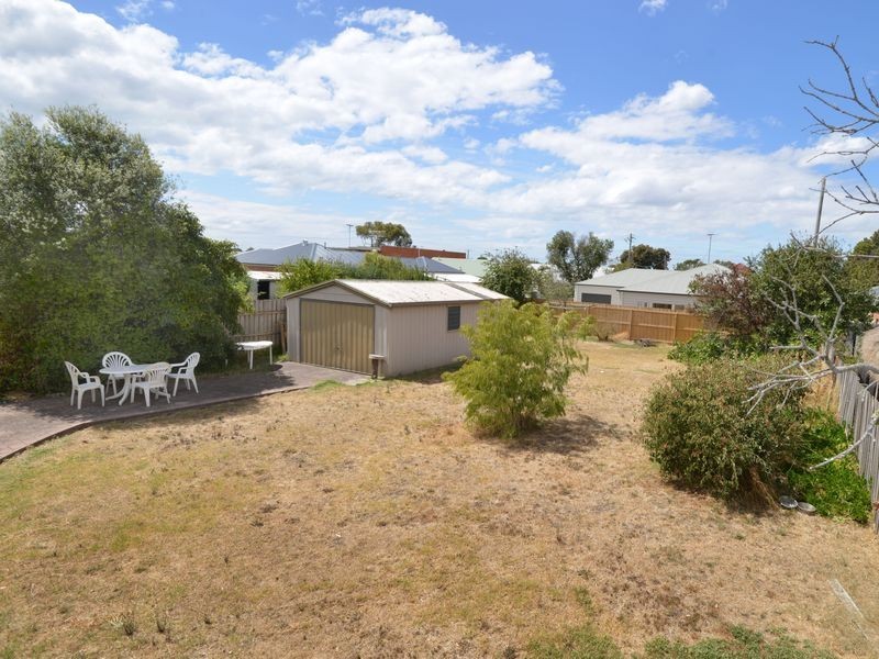 9 Hazel Street, Belmont VIC 3216