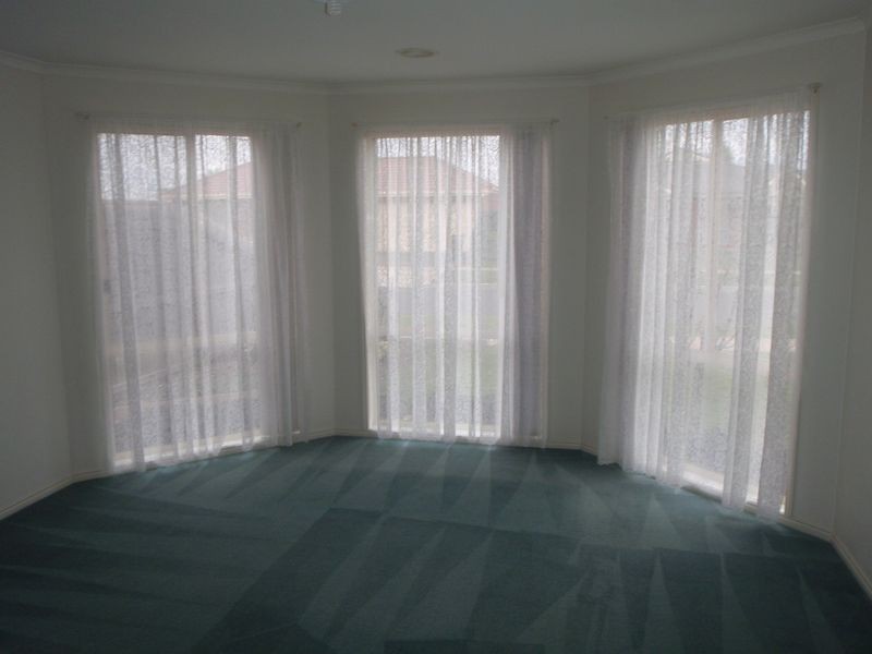 8 Laguna Place, Grovedale VIC 3216