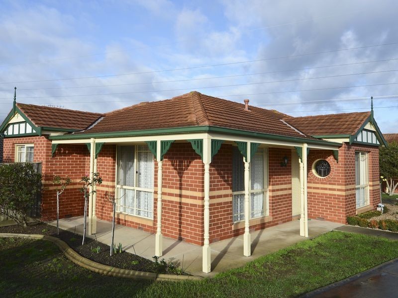 1/68 Mulquiney Crescent, Highton VIC 3216