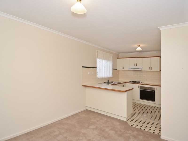 1/68 Mulquiney Crescent, Highton VIC 3216