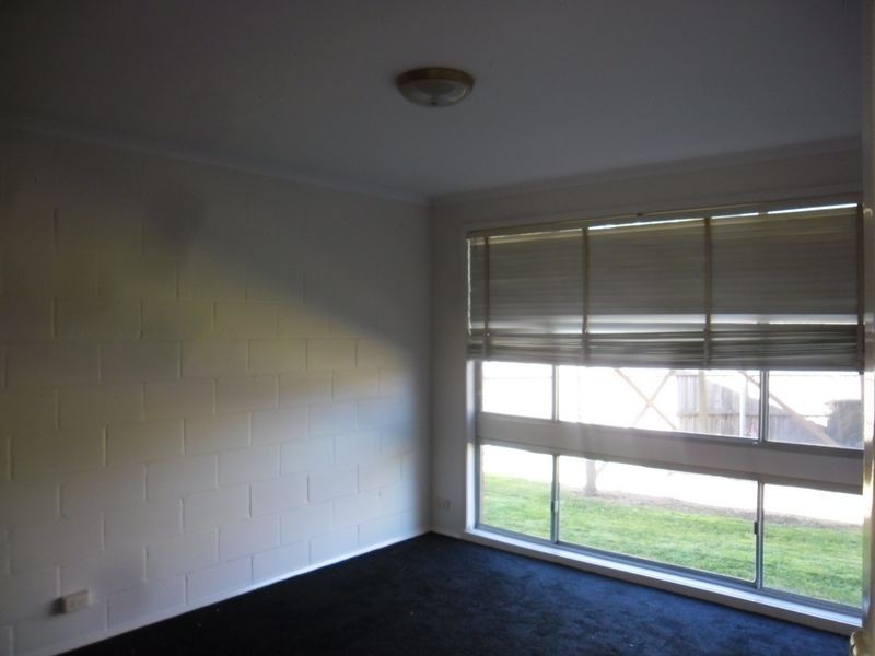 2/5 Edmil Court, Belmont VIC 3216