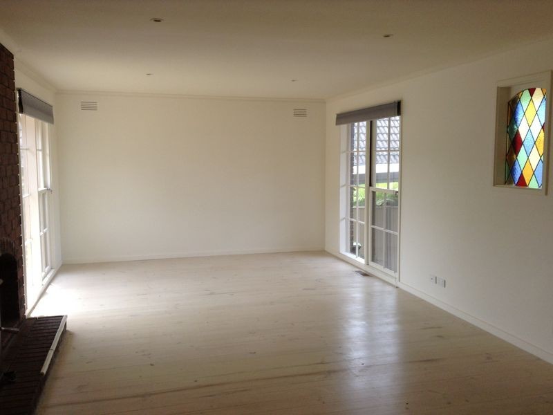 8 Tintinara Crescent, Belmont VIC 3216