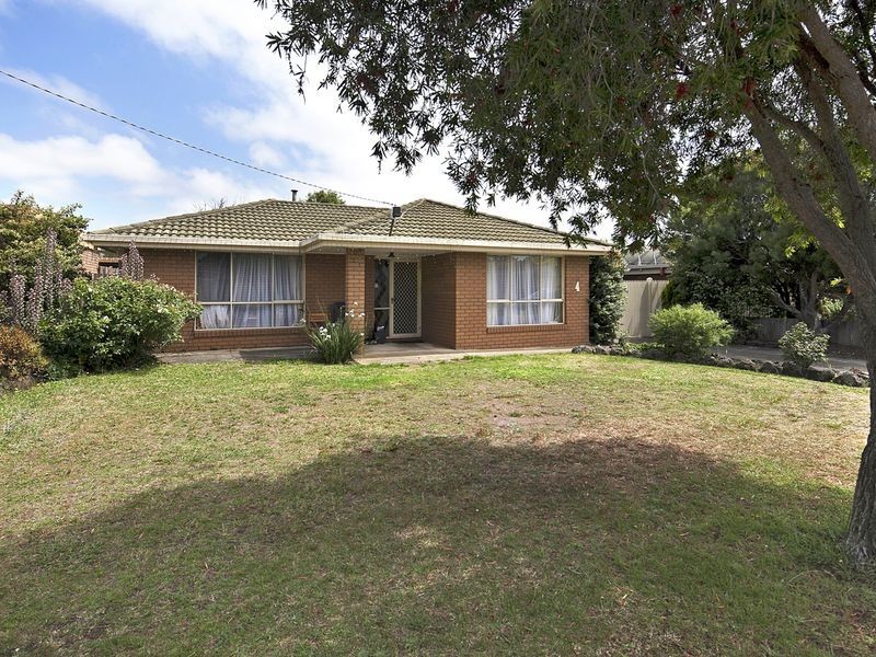 4 Longueville Lane, Grovedale VIC 3216