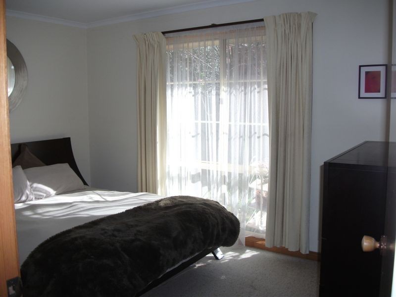 2/38 Waurnvale Drive, Belmont VIC 3216