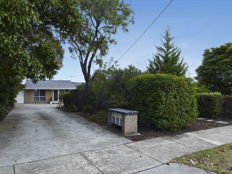 2/19 Polwarth Crescent, Belmont VIC 3216