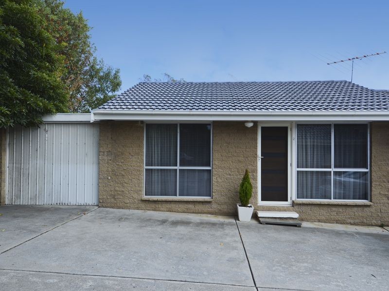2/19 Polwarth Crescent, Belmont VIC 3216