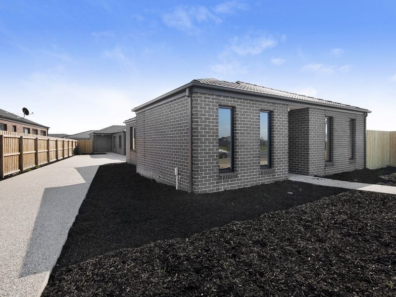 1/4 Barwarre Road, Marshall VIC 3216