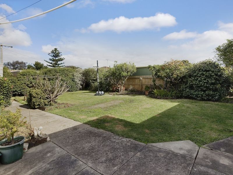 13 Strickland Avenue, Highton VIC 3216