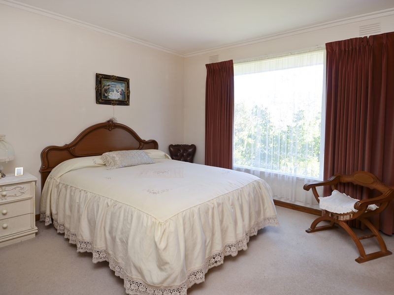 5 Roberts Road, Belmont VIC 3216