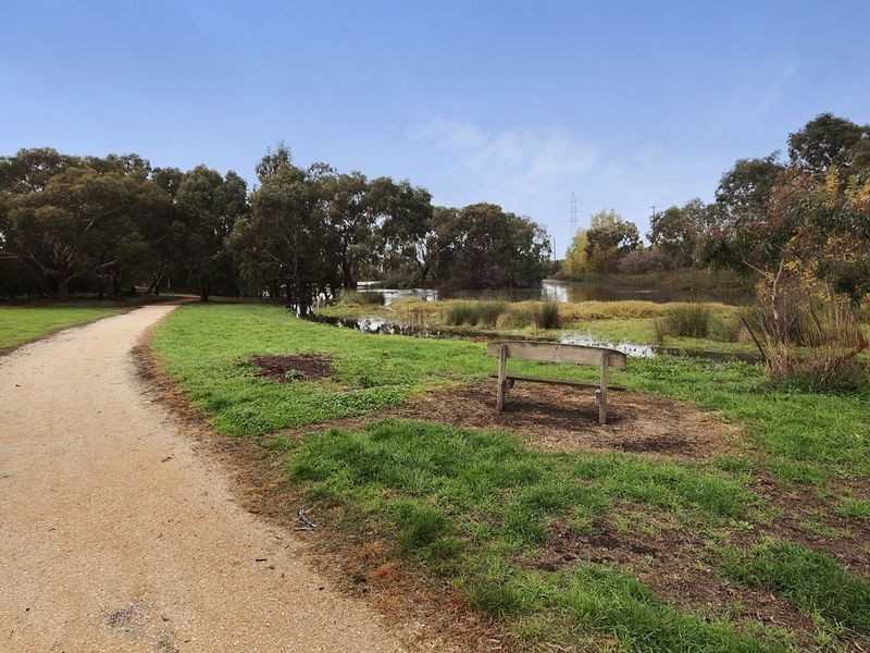 13 Augustine Drive, Highton VIC 3216