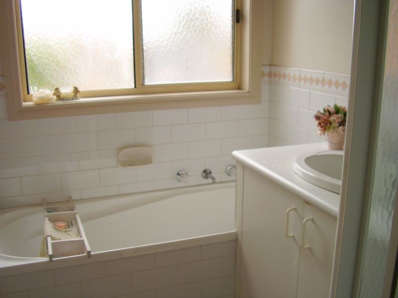 1/25 Torquay Road, Belmont VIC 3216