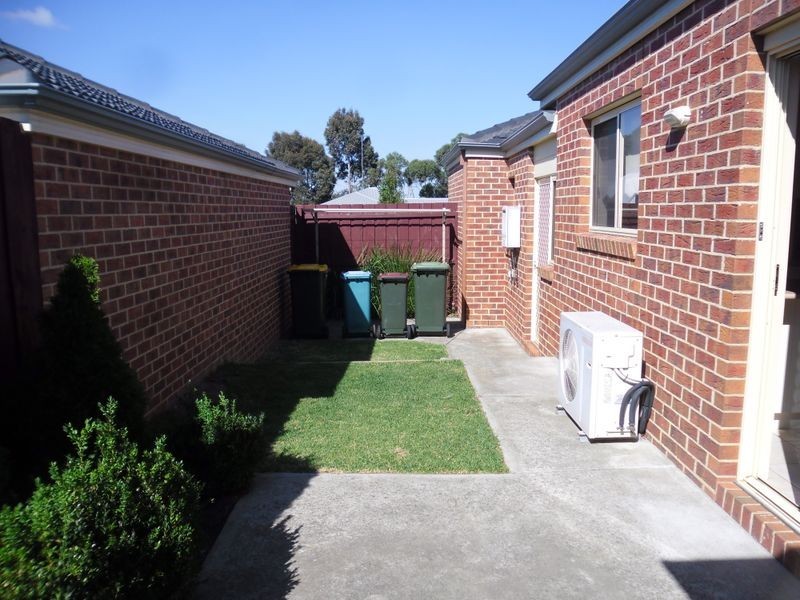 24 Molesworth Drive, Highton VIC 3216