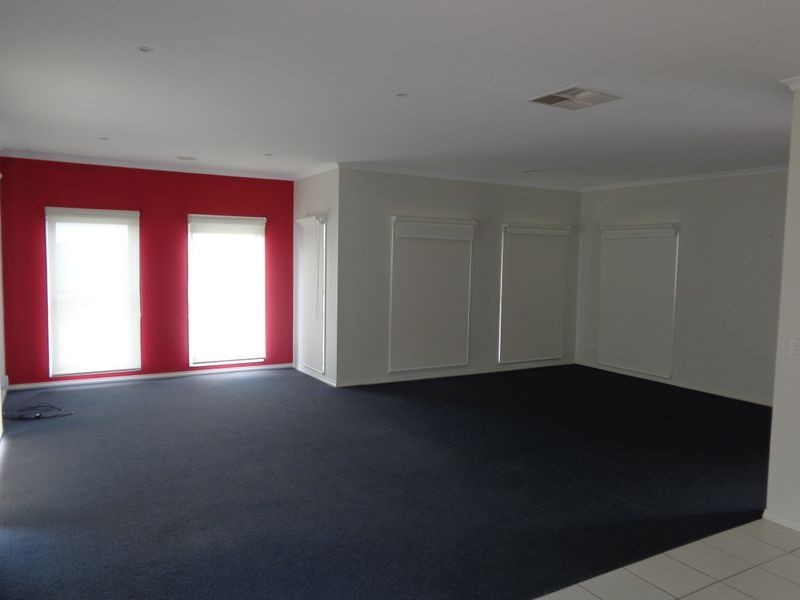 18 Monterey Drive, Waurn Ponds VIC 3216