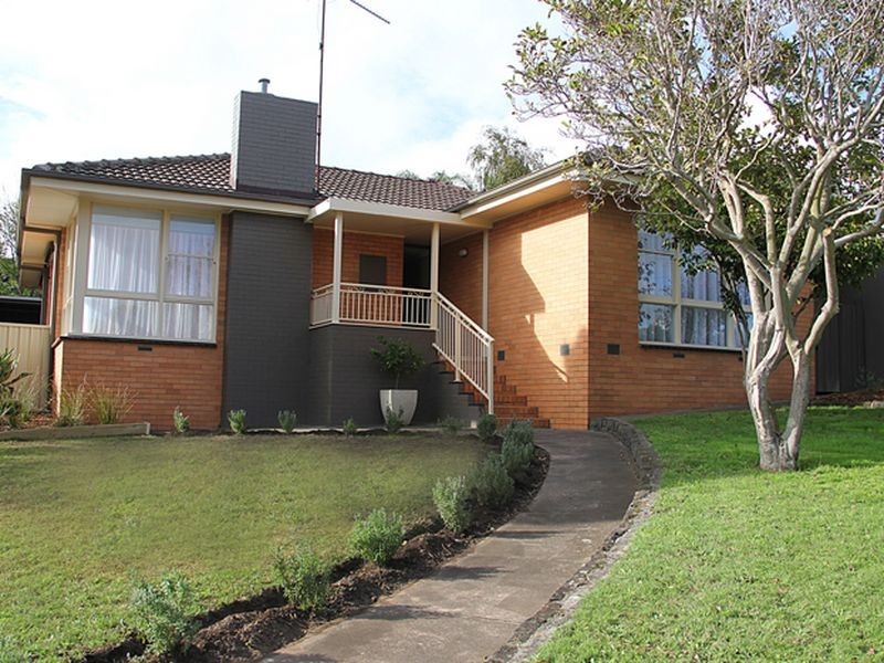 4 Evwick Crescent, Highton VIC 3216