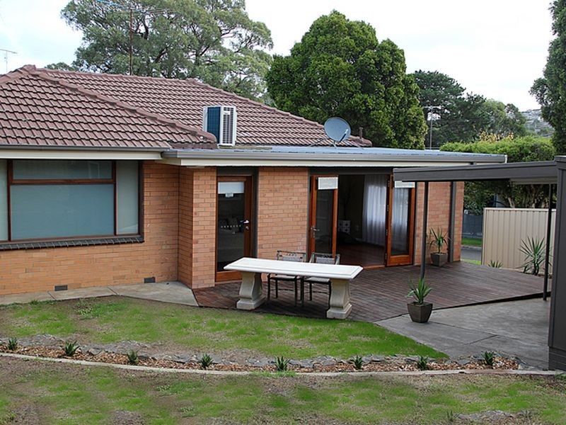 4 Evwick Crescent, Highton VIC 3216