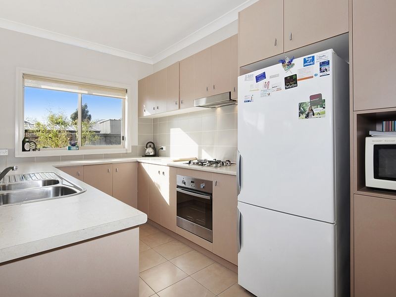 15 Chambers Court, Marshall VIC 3216