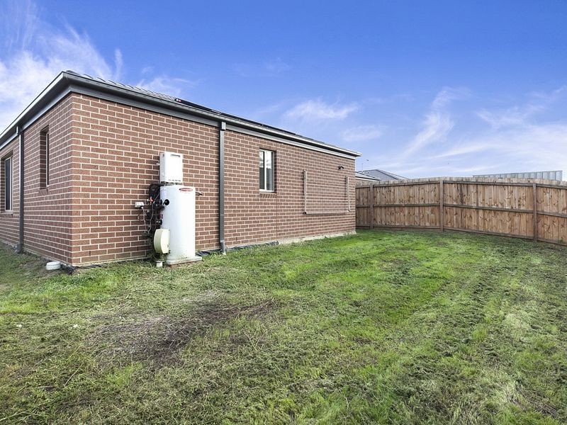 36 Macfarlane Street, Marshall VIC 3216