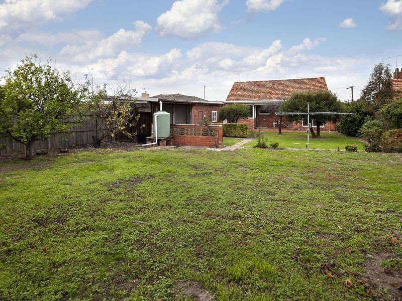 18 George Street, Belmont VIC 3216