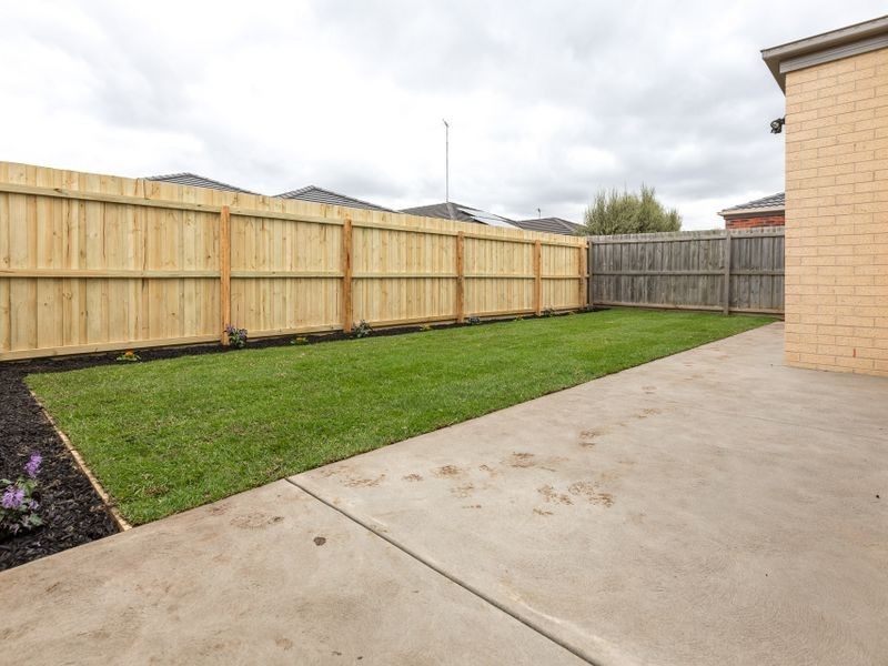 80 Grove Road, Grovedale VIC 3216