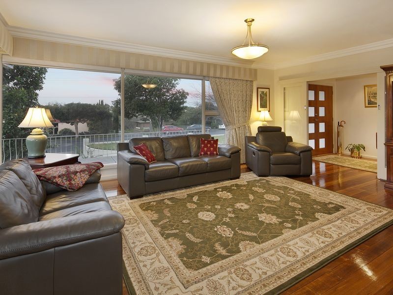 6 South Valley Road, Highton VIC 3216