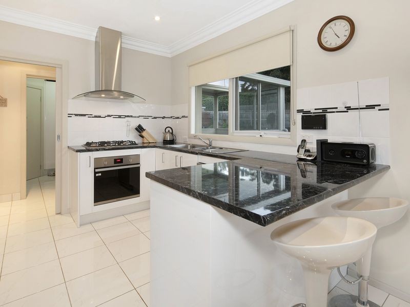 6 South Valley Road, Highton VIC 3216