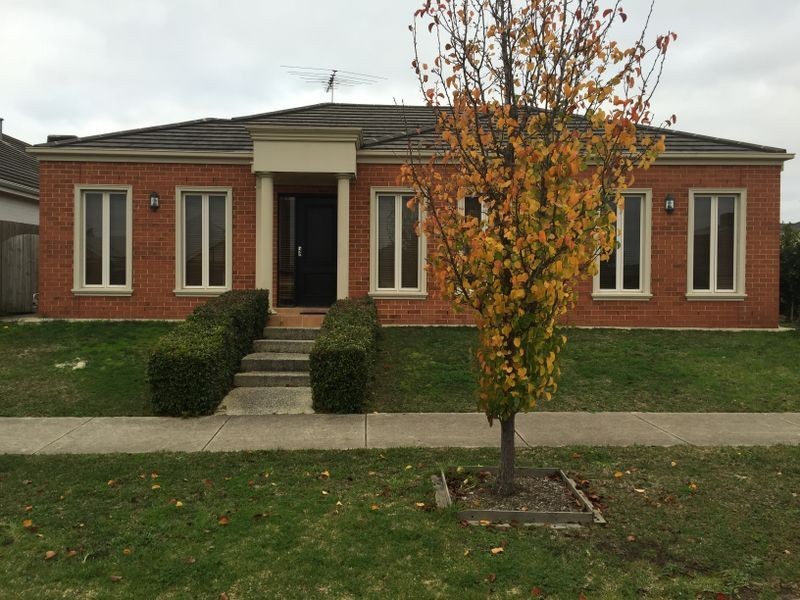 1 Elmsford Court, Highton VIC 3216