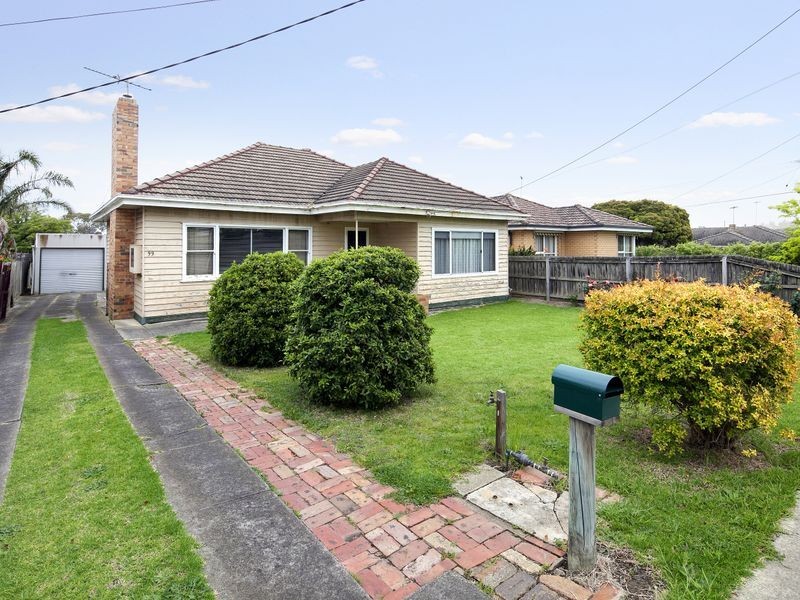 99 Laura Avenue, Belmont VIC 3216