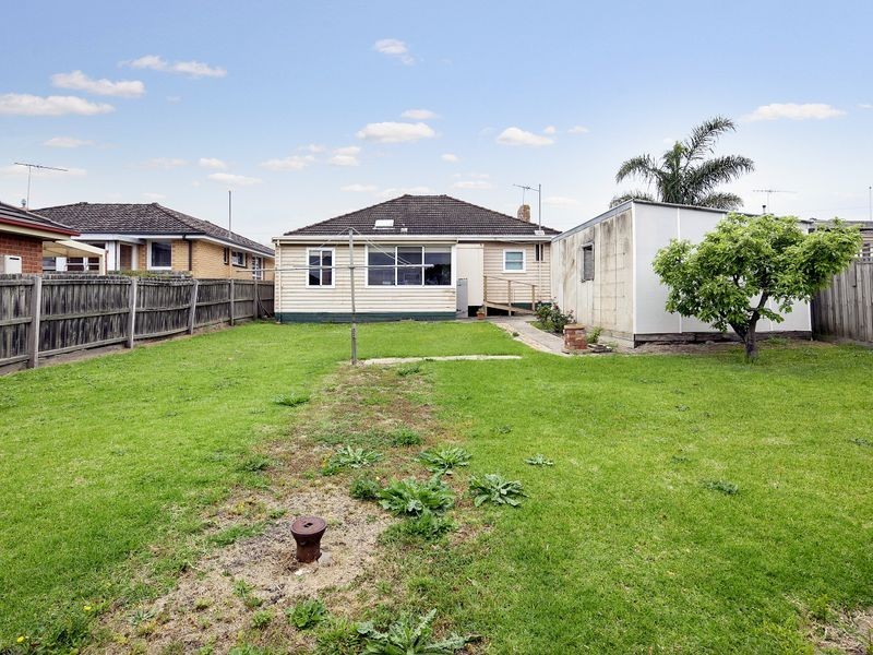 99 Laura Avenue, Belmont VIC 3216