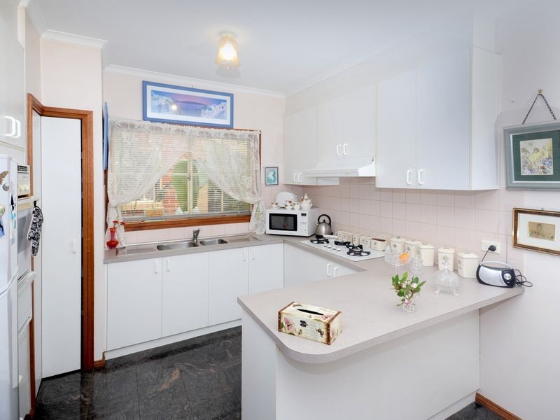 43 Waurnvale Drive, Belmont VIC 3216