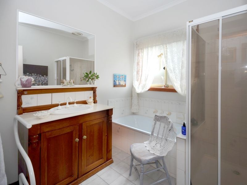 43 Waurnvale Drive, Belmont VIC 3216