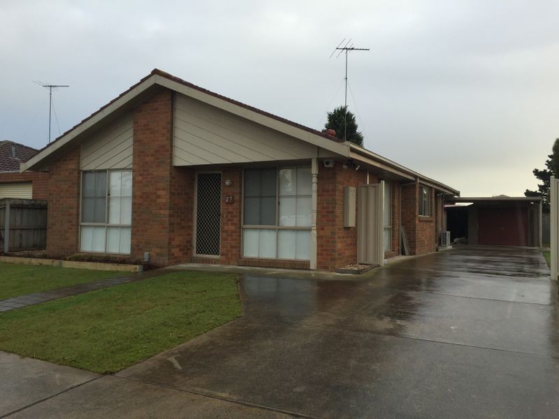 27 Meadenhall Drive, St Albans Park VIC 3219