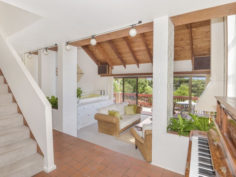 13 Queens Park Road, Highton VIC 3216