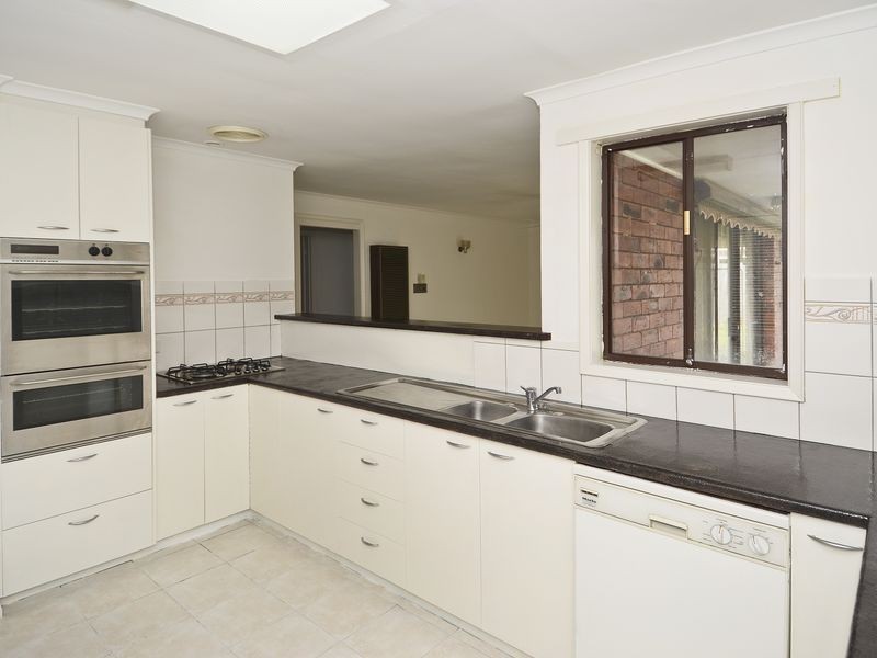 42 Crestmoor Drive, Highton VIC 3216