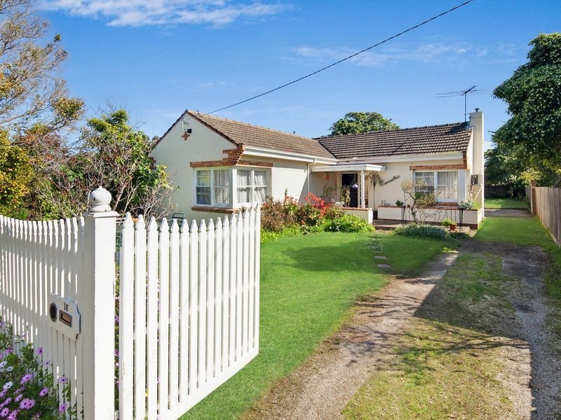 16 Rugby Street, Belmont VIC 3216
