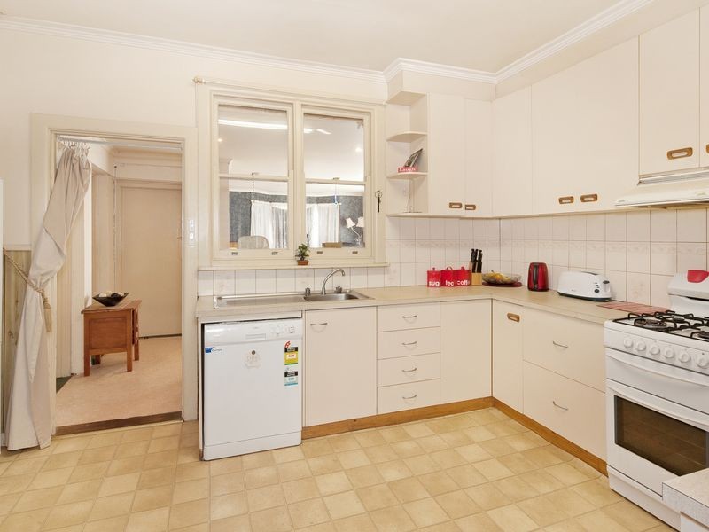 16 Rugby Street, Belmont VIC 3216