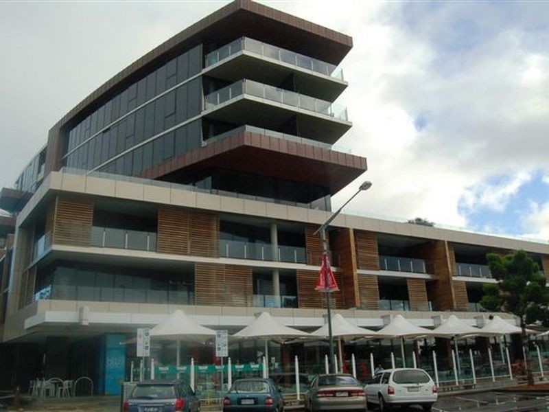212/6-8 Eastern Beach Road, Geelong VIC 3220