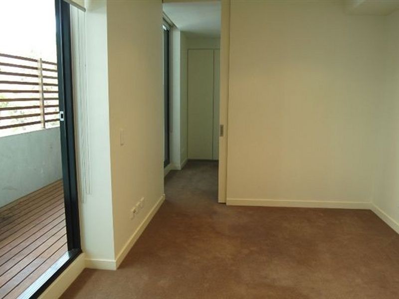 212/6-8 Eastern Beach Road, Geelong VIC 3220