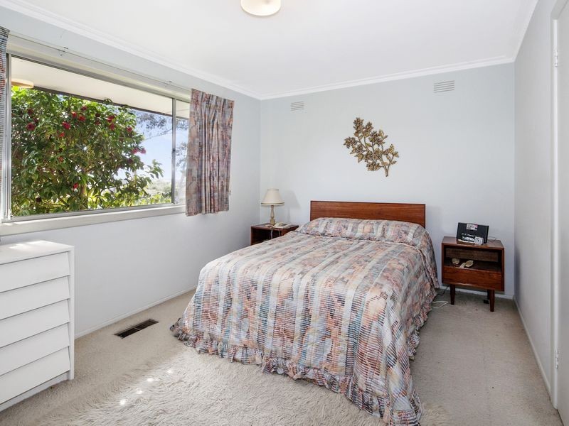 4 Cemaloma Court, Highton VIC 3216