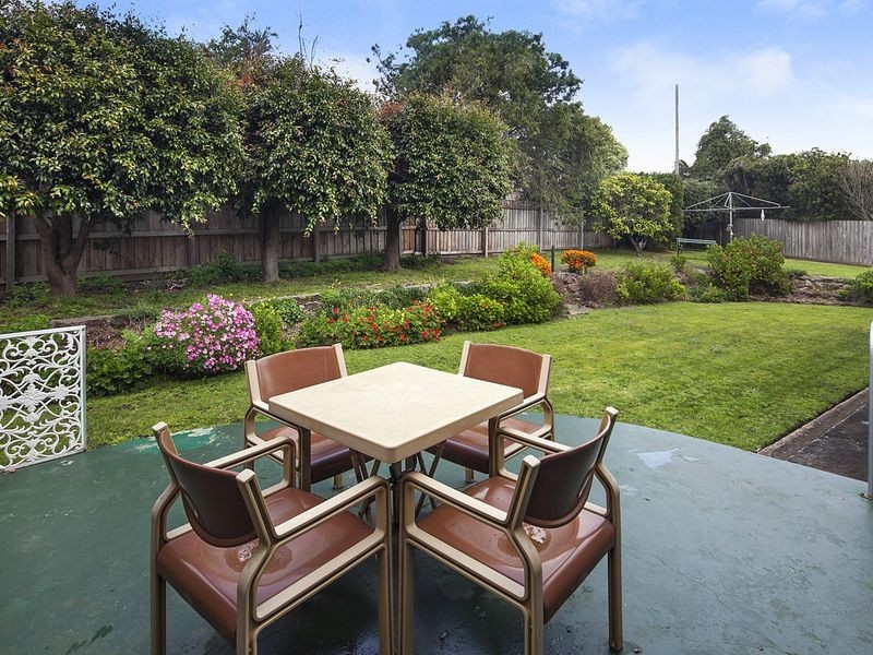 4 Cemaloma Court, Highton VIC 3216