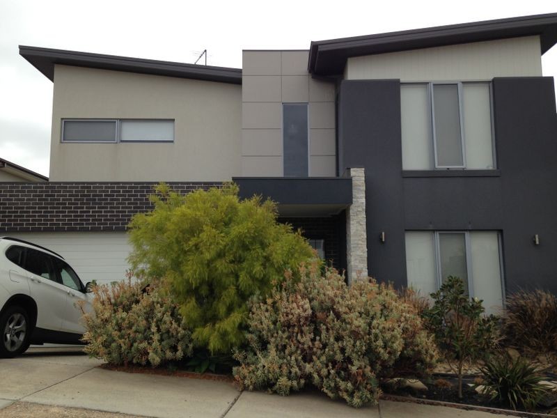 2/4 Karrakatta Grove, Highton VIC 3216