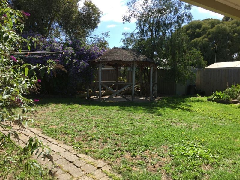 25 Dunsmore Road, Highton VIC 3216