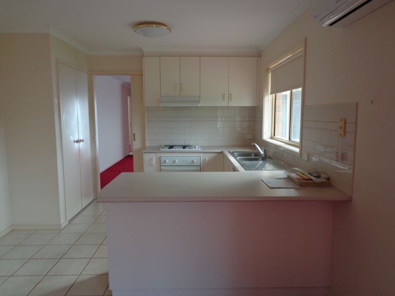 27 Meadowvale Drive, Grovedale VIC 3216