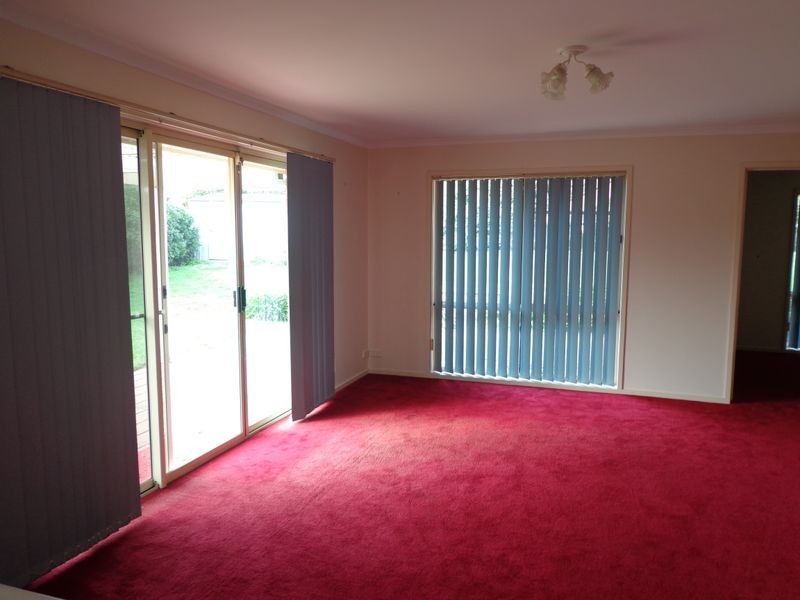27 Meadowvale Drive, Grovedale VIC 3216